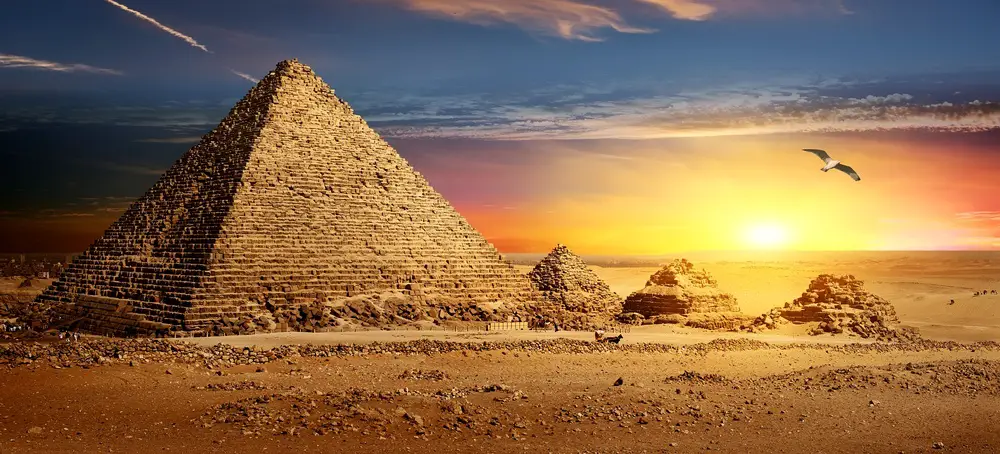 Pirâmide - Símbolos